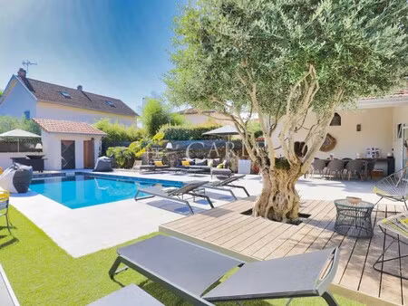 maison de luxe à vendre à villette-d'anthon