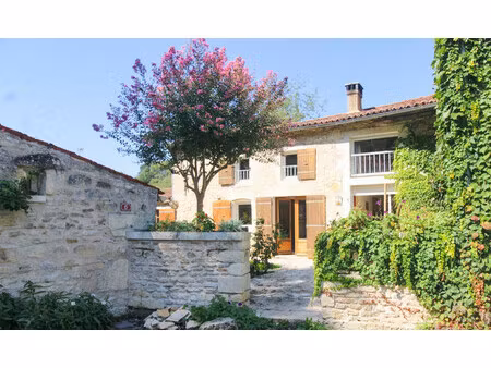 maison à vendre à fenioux (17350) - charente-maritime