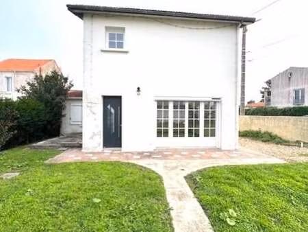 vente maison à saintes (17100) : à vendre / 115m² saintes
