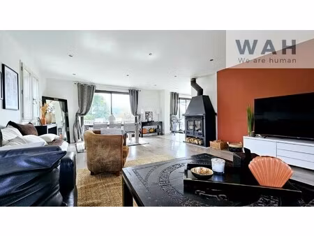 maison de luxe à vendre à machilly