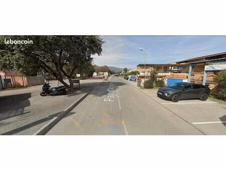 local 835 m² mouans-sartoux