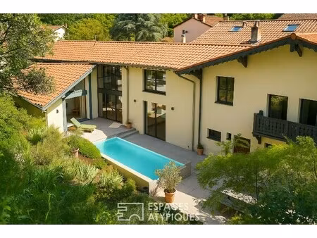 maison de luxe à vendre dans le quartier saint rambert