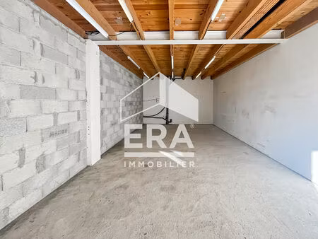 local commercial de 43m2 avec une belle visibilité barbentane