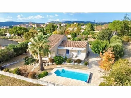 villa individuelle 5 chambres avec piscine et vues imprenables sur les vignobles près de p