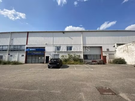 location commerce 1217 m² à lyon 7 (69007)