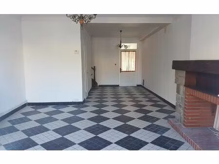 location maison  m² t-3 à aire-sur-l'adour  631 €