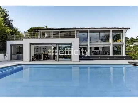 maison de luxe à vendre à vieille-toulouse