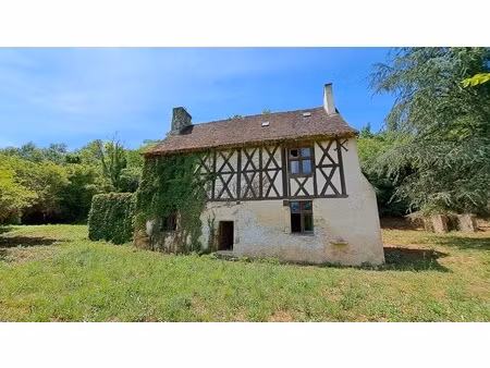 petit manoir du xve avec dépendances et jardin