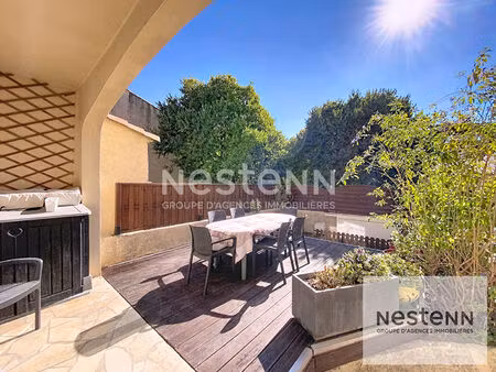 a vendre charmante maison de 90 m² avec 3 chambres  jardin et garage dans un environnement