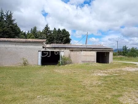 rare à la vente : ensemble immobilier de 600m² env. sur 2 hectares avec dépendances au cœu
