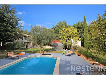 villa à vendre à saint maximin la sainte baume au calme avec piscine  garage. fort potenti
