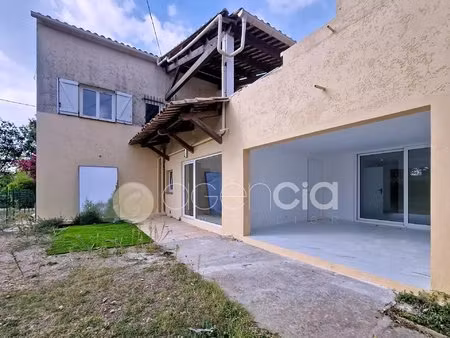 valbonne quartier peyniblou - appartement 4 pièces en rez-de-jardin