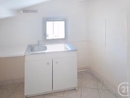 location appartement 2 pièces 44m² gannat 03800