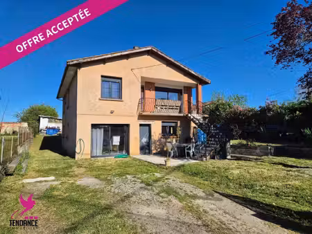 villa spacieuse de 160 m² sur terrain de 1400 m² au calme.