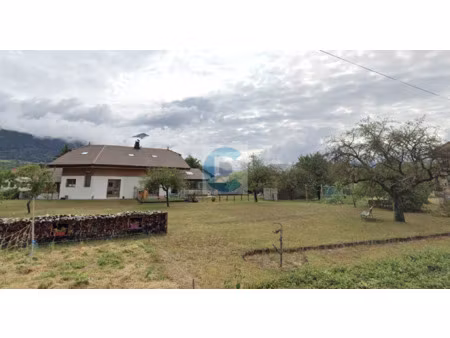 terrain plat constructible 948 m2 commerces  écoles et pis