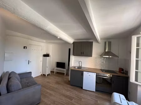 location meublée appartement 2 pièces 29 m² à cagnes-sur-mer (06800)  850 €