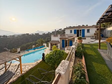 st martin du var villa 6p 170m² 4 chambres terrain 2500m² piscine parkings