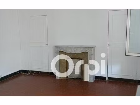 location appartement  m² t-2 à saint-zacharie  589 €
