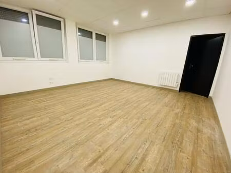 local a usage de bureaux - 69 m² - mantes la ville