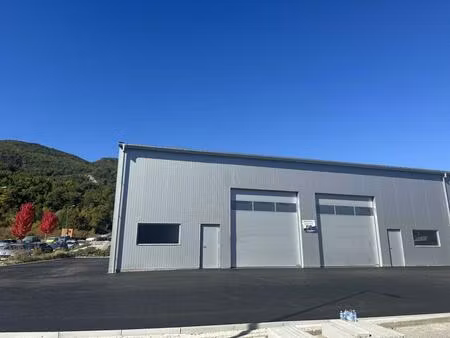 entrepôt de 420 m² - la saulce