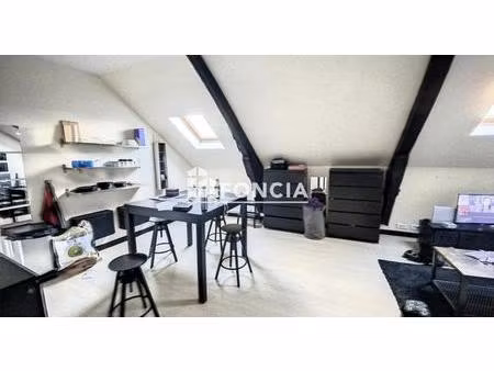 studio loué 29m2