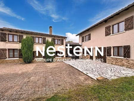 a vendre: maison de caractère avec beau terrain à charentay (69220)