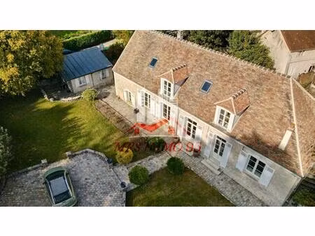 belle demeure du xvi siècle de 220 m2 sur 643 m2