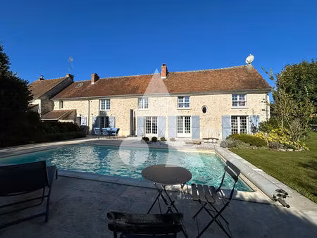 saint germain sous doue : longère briarde de 6 pièces (209 m²) à vendre