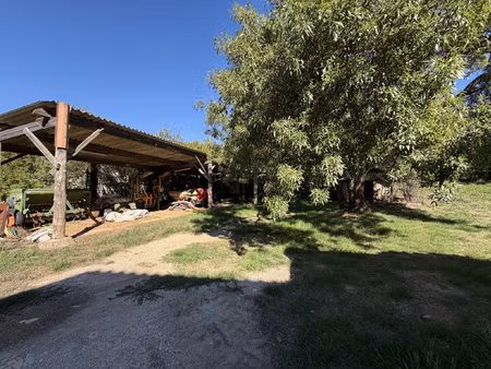 exclusivité vente terrain 725 m2 83149 bras