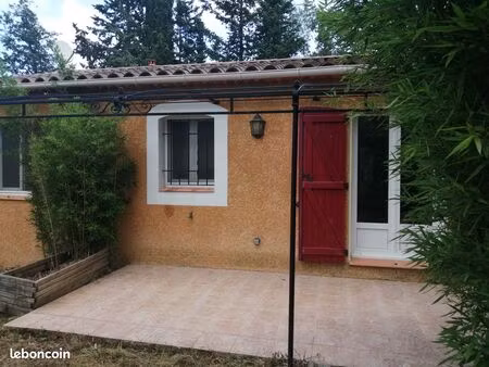 rare à draguignan  à louer à l'année  jolie maison récente 90m2 dans un domaine privé