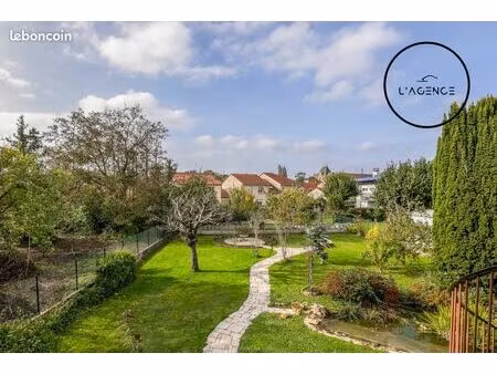 maison 6 pièces 164 m²