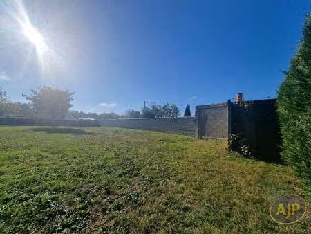 vente terrain à saint-philbert-de-grand-lieu (44310) : à vendre / 470m² saint-philbert-de-