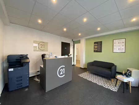 location local commercial 4 pièces  55.00m²  quincy