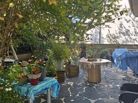 maison independante avec six chambres