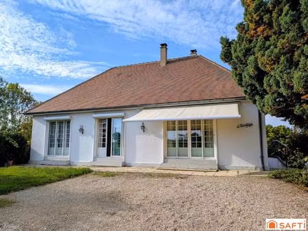 charmant pavillon de plain-pied avec jolie vue et prestations récentes
