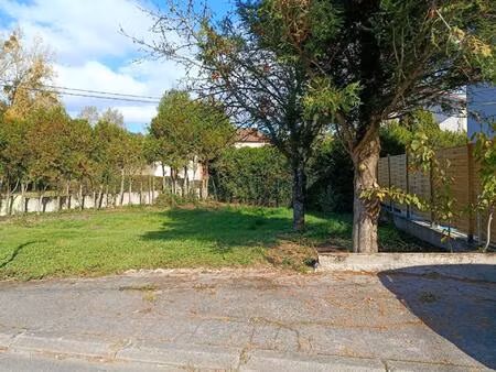 terrain constructible de 437m2 à deyvillers