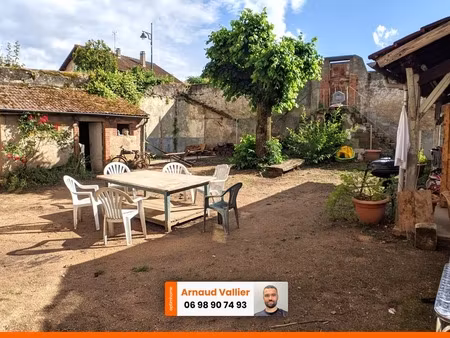 maison 460 m² + cour 250 m² sans vis à vis