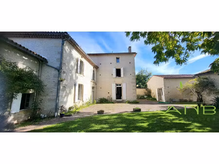 maison bourgeoise d'exception – 12 pièces – matha - 17160