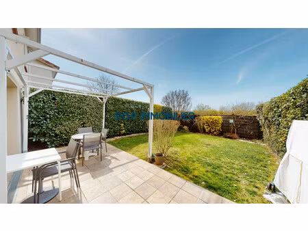 villa récente t3 duplex avec jardin et garage