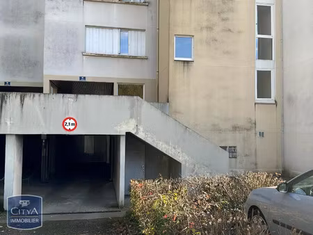 parking à louer 15 m² - bourg-en-bresse (01) - 72€