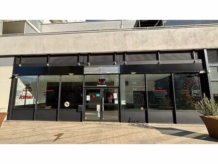 location commerce bordeaux 145 m²