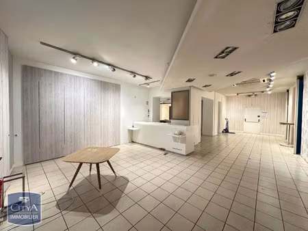 local commercial à louer - mâcon (71) - 3 520€