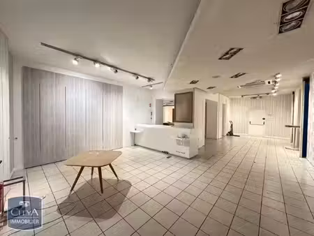 local commercial à louer - mâcon (71) - 3 020€
