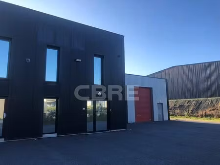 vente local d'activités st loubes 730 m²