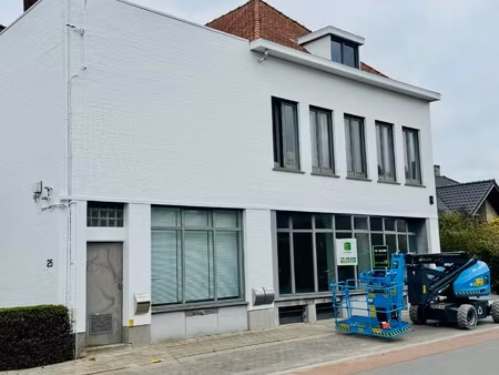 commercieel te huur in vichte