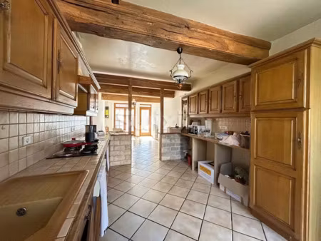 vente maison 5 pièces 140 m² à quarré-les-tombes (89630)  130 000 €