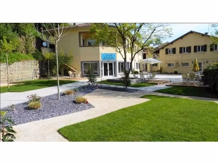 local commercial - 233 m²