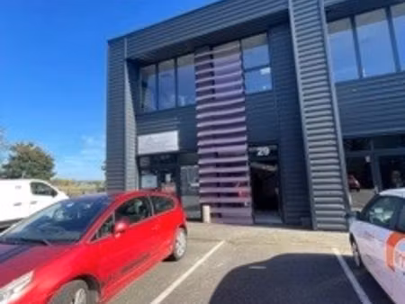 local commercial val de reuil 4 pièce(s) 110 m2