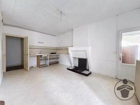 location appartement 4 pièces 79 m2 à coutras