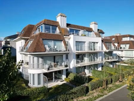 ruim en rustig gelegen villa-appartement met 2 slaapkamers en 3 terrassen - een unieke kan